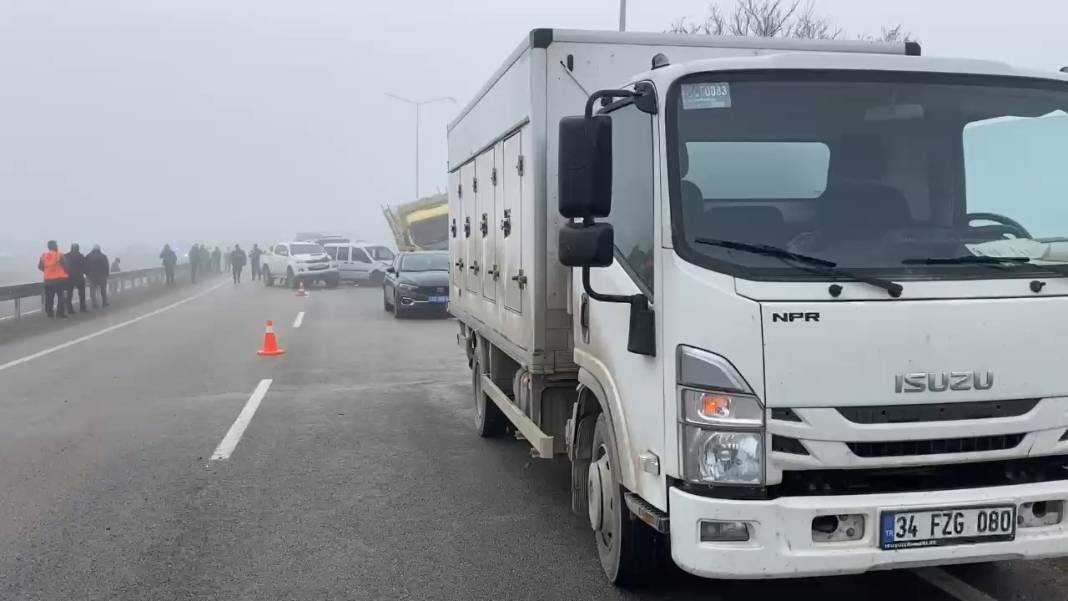 Biri Konya plakalı 7 araç kaza yaptı! Çok sayıda yaralı var 5